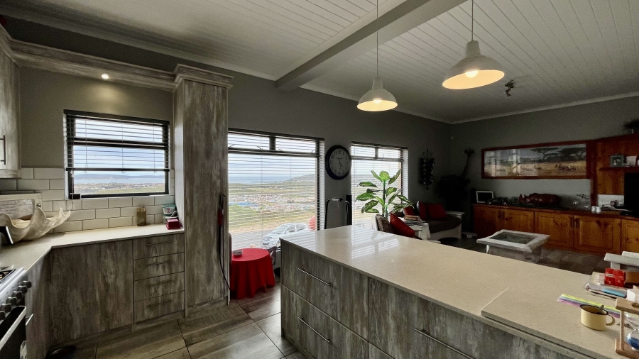 2 Bedroom Property for Sale in Hoogland Western Cape